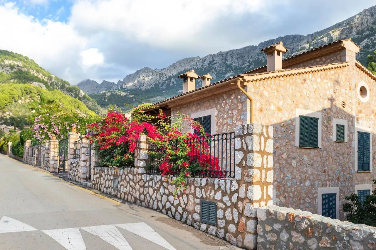 Holiday home Villa Circe Fornalutx